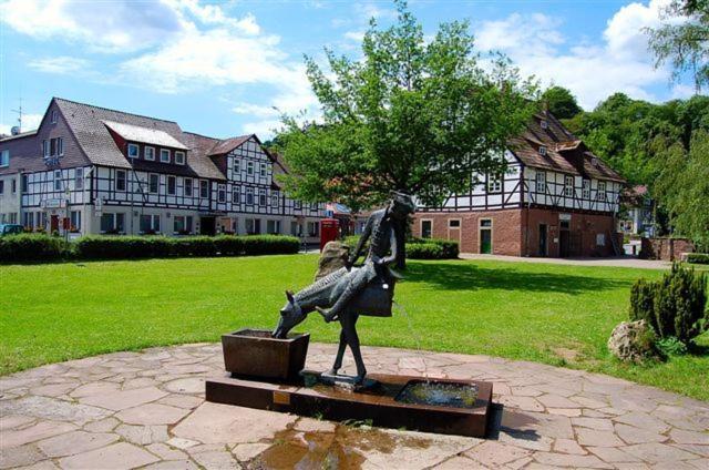 Parkhotel Goldlinde Bodenwerder Esterno foto