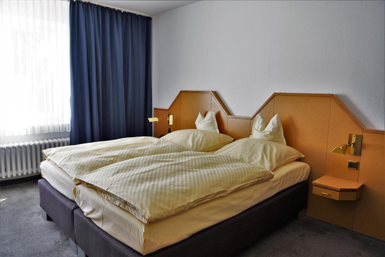 Parkhotel Goldlinde Bodenwerder Esterno foto