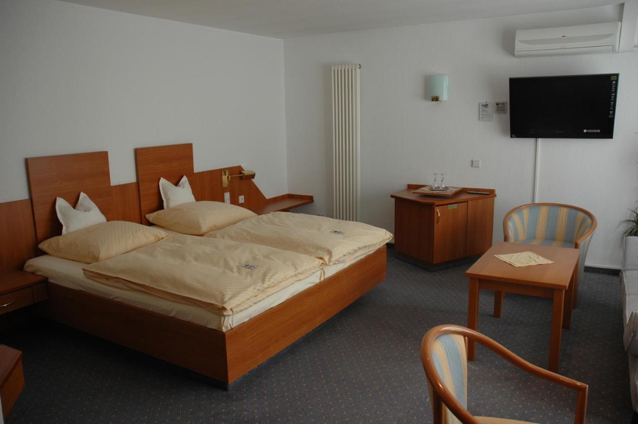 Parkhotel Goldlinde Bodenwerder Esterno foto