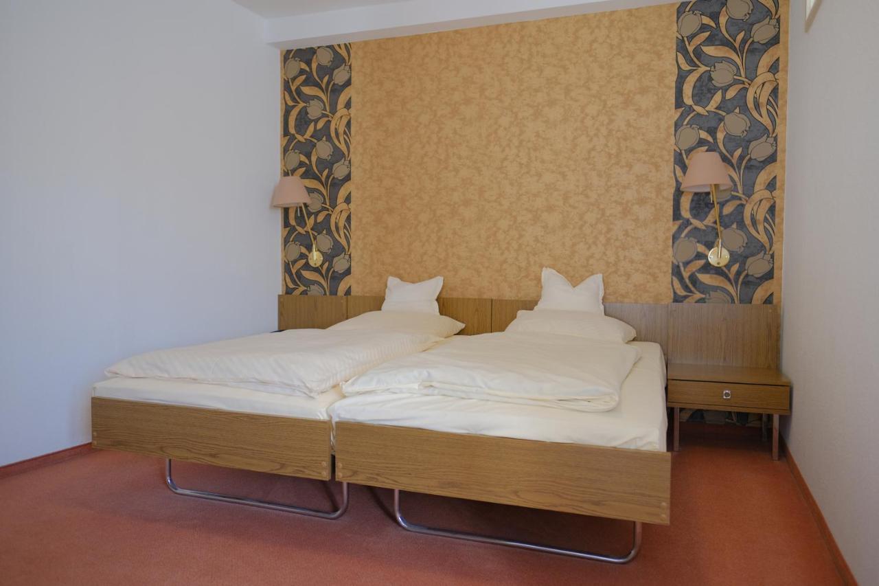 Parkhotel Goldlinde Bodenwerder Esterno foto
