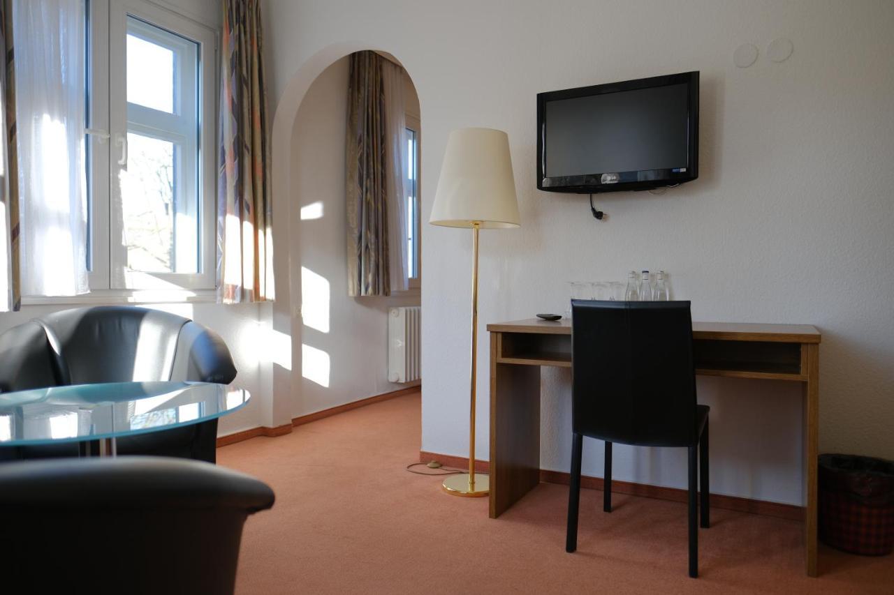 Parkhotel Goldlinde Bodenwerder Esterno foto